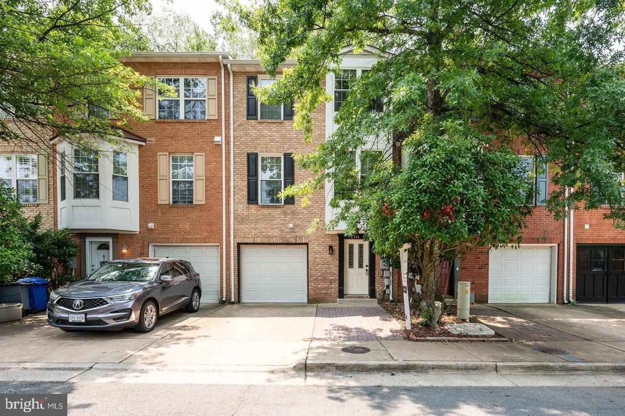 122 Sanborn Pl - Photo 2 of 49