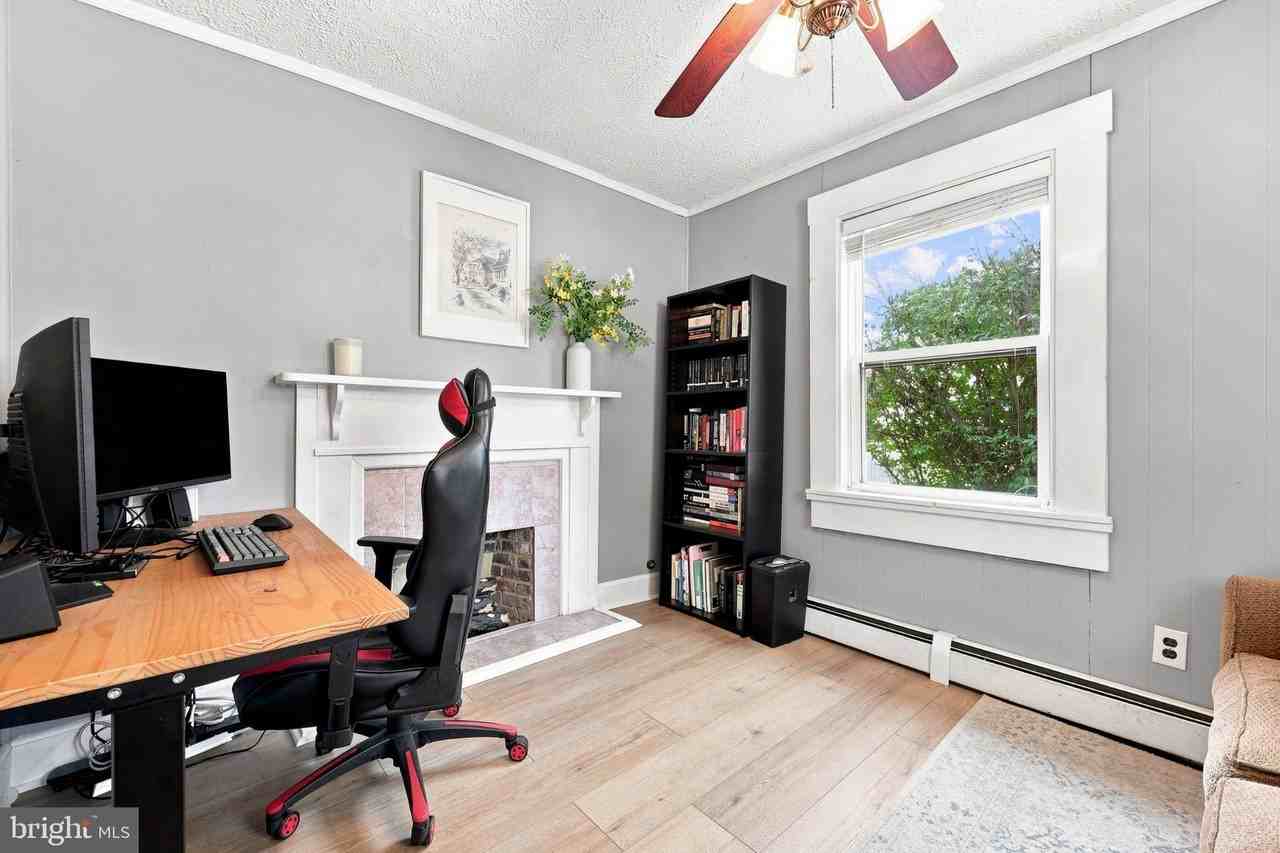 203 W Main St - Photo 3 of 21