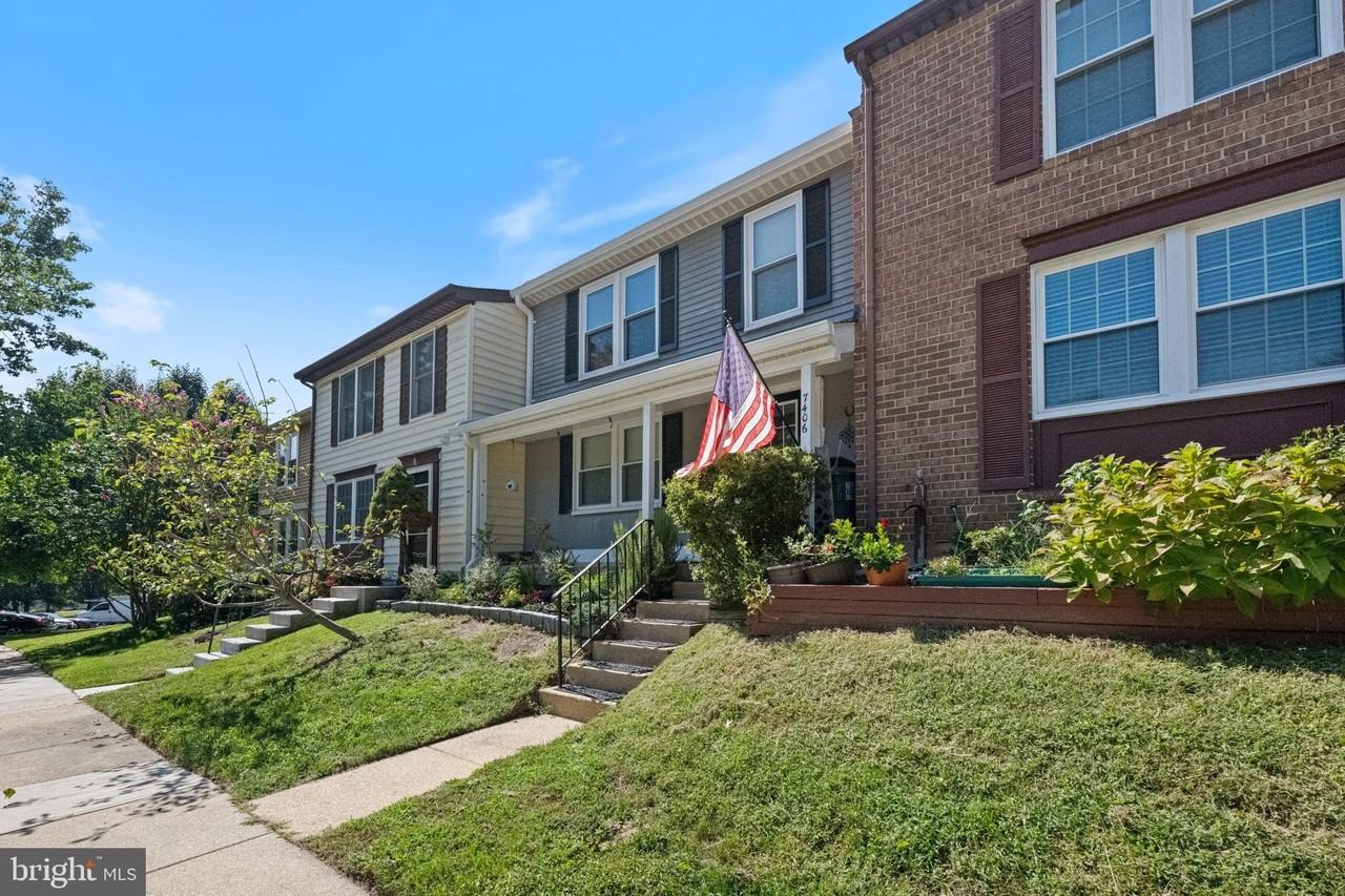 7406 Golden Horseshoe Ct - Photo 2 of 36