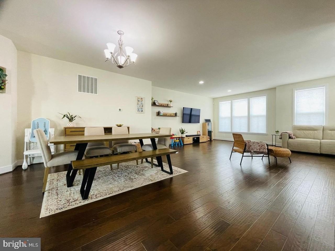 42311 Belgrave Gardens Ter - Photo 5 of 44