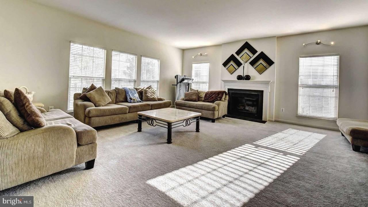 110 Hunton Dr - Photo 4 of 50