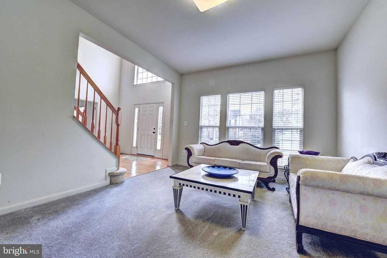 110 Hunton Dr - Photo 7 of 50