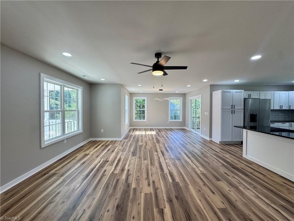 2934 S Stratford Rd - Photo 4 of 23