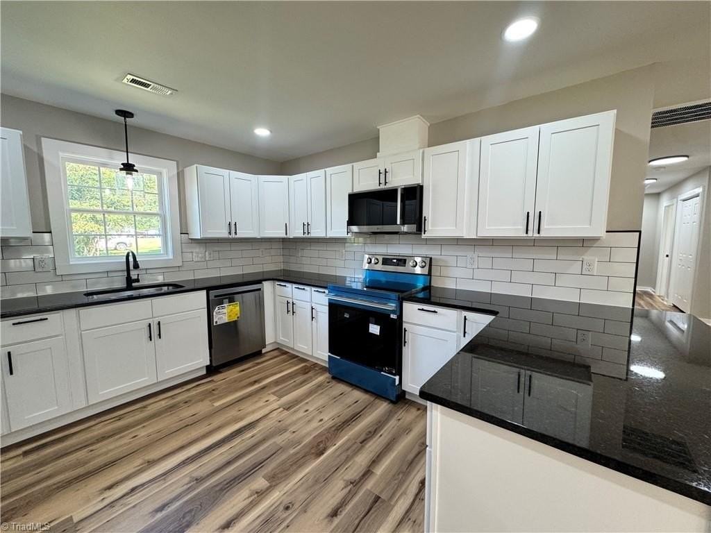 2934 S Stratford Rd - Photo 6 of 23