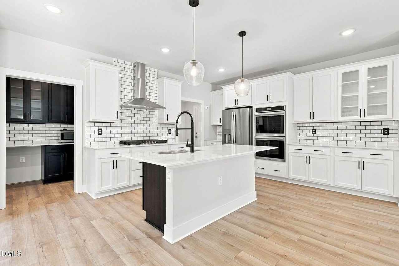 286 Duncan Creek Rd - Photo 2 of 46