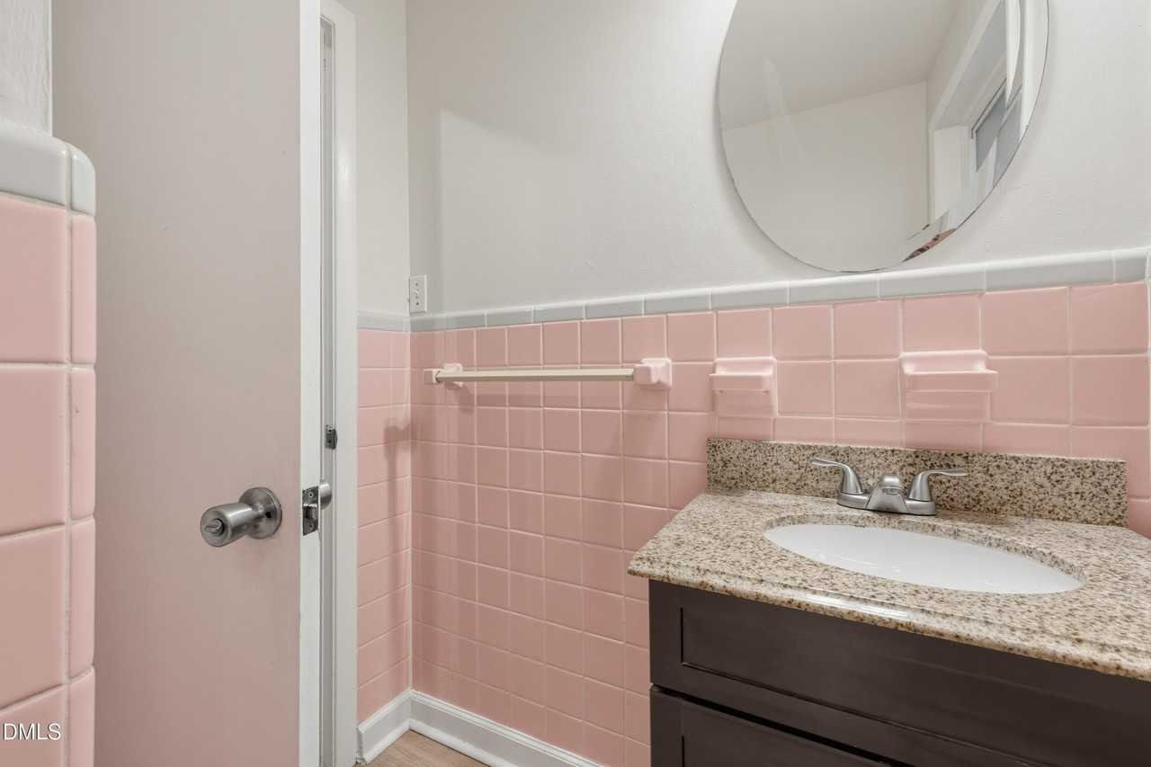 1303 Lorimer Rd - Photo 6 of 16