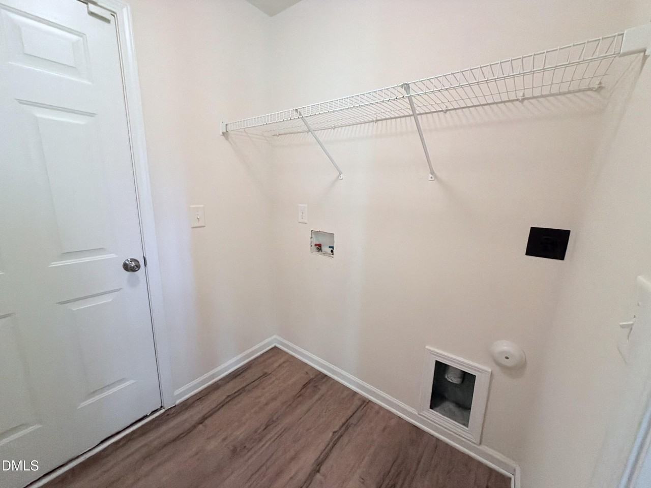 8 Duck Pond Ct - Photo 5 of 15