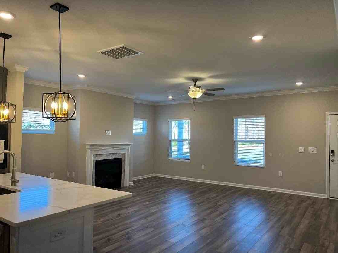 302 King Closer Dr - Photo 4 of 50