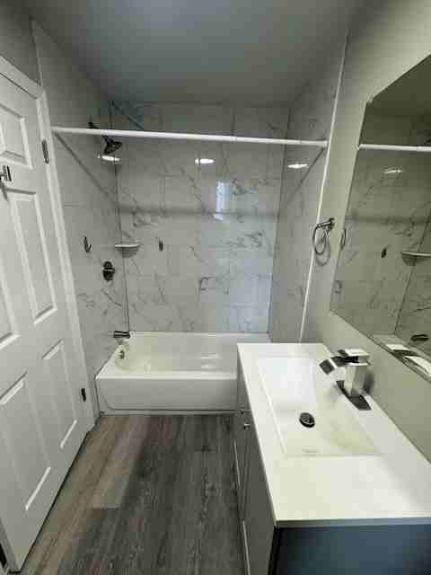 522 N Castle St #1 - Photo 3 of 36