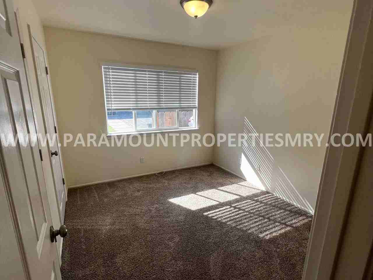 Sanborn:1010 - Photo 2 of 9