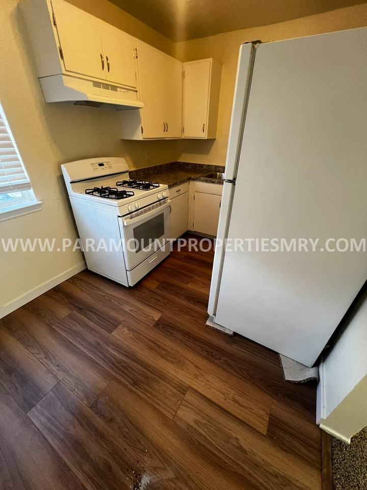 Sanborn:1010 - Photo 4 of 9