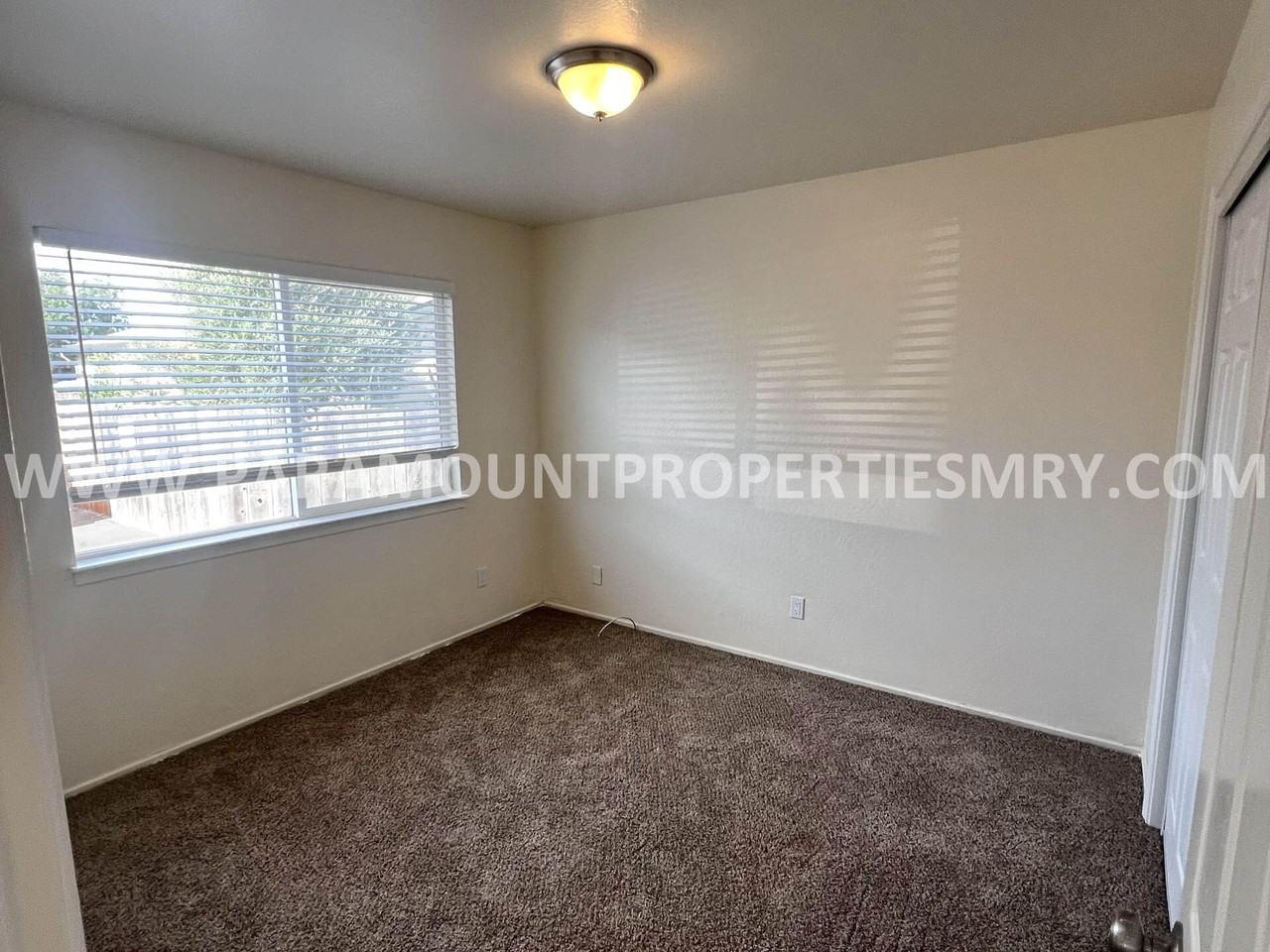 Sanborn:1010 - Photo 6 of 9