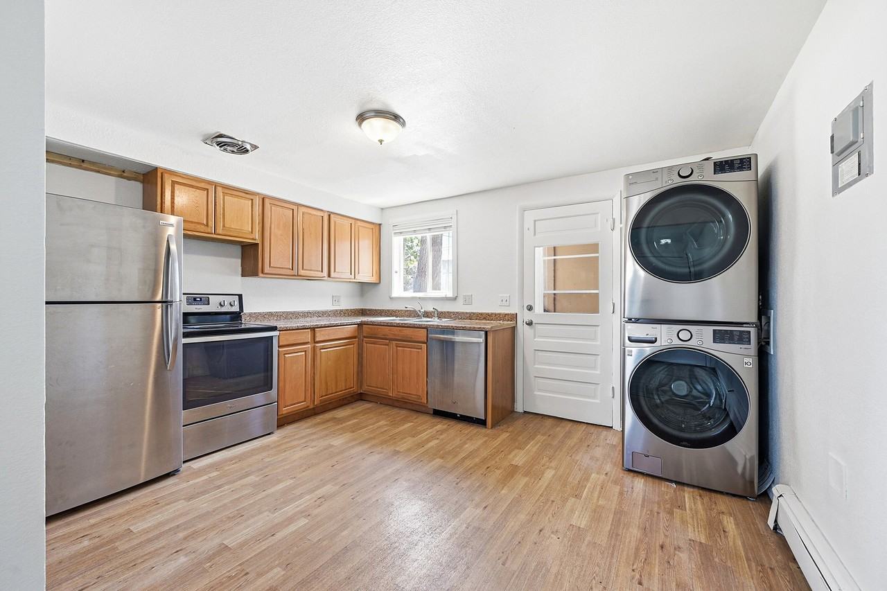 West 72nd Avenue, 4330 - Photo 3 of 25