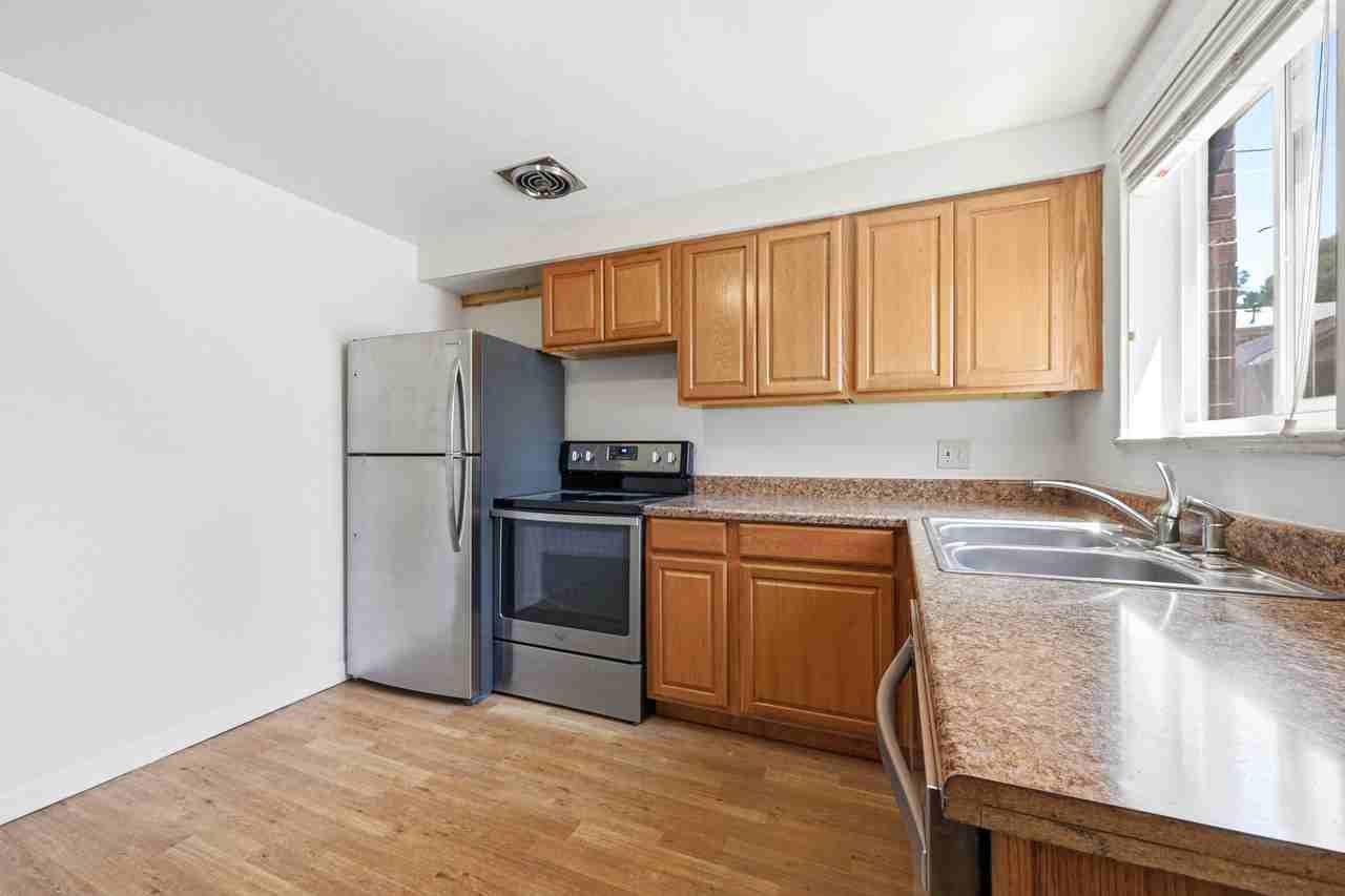 West 72nd Avenue, 4330 - Photo 5 of 25