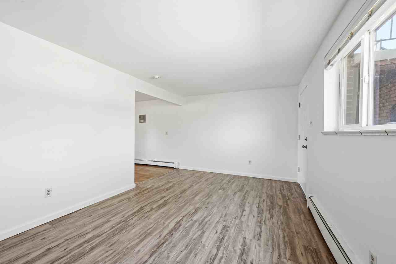 West 72nd Avenue, 4330 - Photo 7 of 25