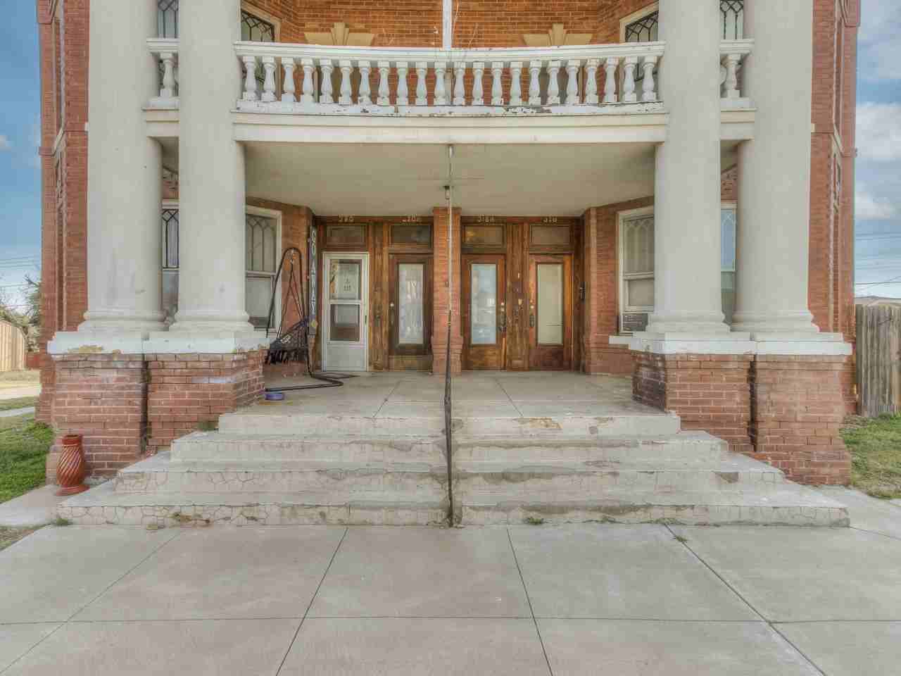 320 North Rock Island Avenue - Photo 4 of 12