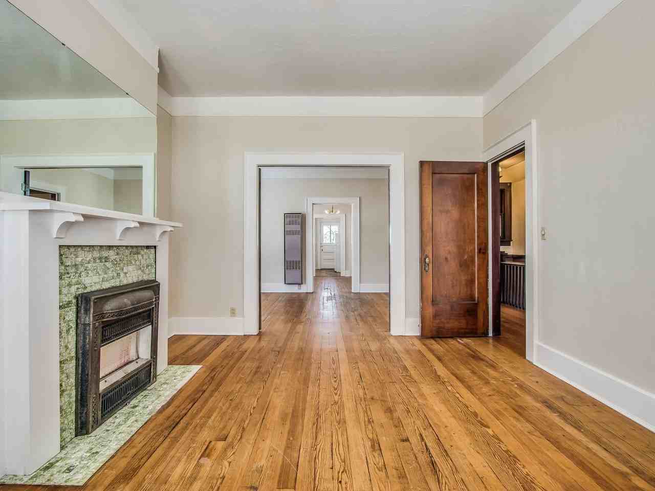 320 North Rock Island Avenue - Photo 7 of 12