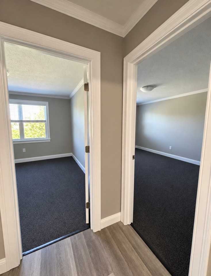 Oak Hill Apartments - Photo 6 of 15