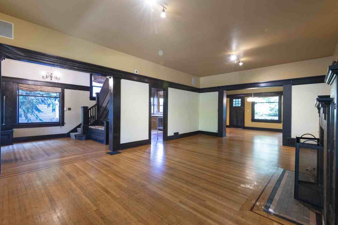 528 18th Ave E #1 - Photo 6 of 27