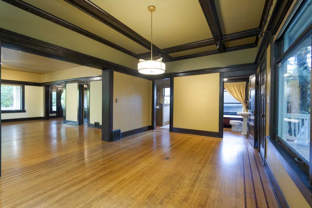 528 18th Ave E #1 - Photo 7 of 27