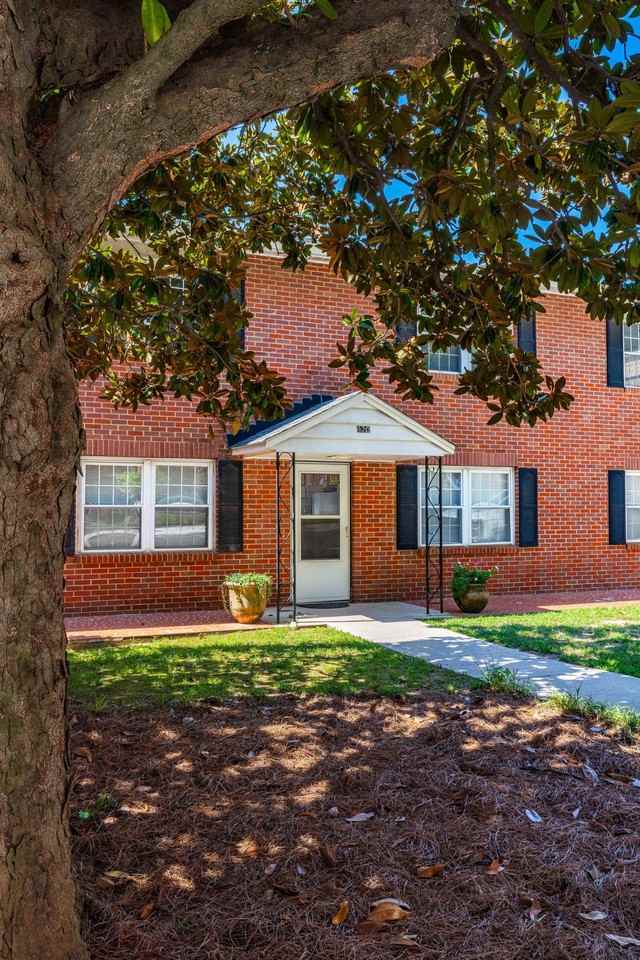 120 Cox Avenue - Photo 2 of 40