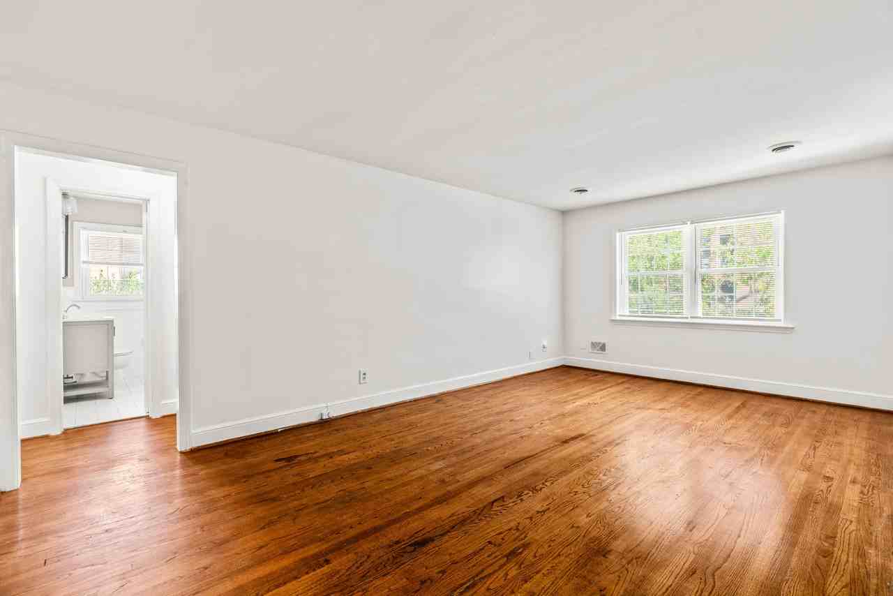 120 Cox Avenue - Photo 4 of 40