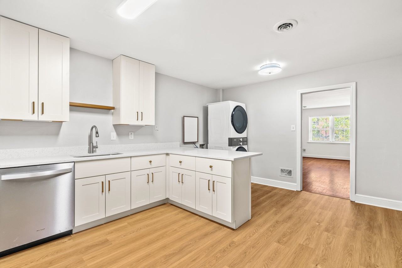 120 Cox Avenue - Photo 7 of 40