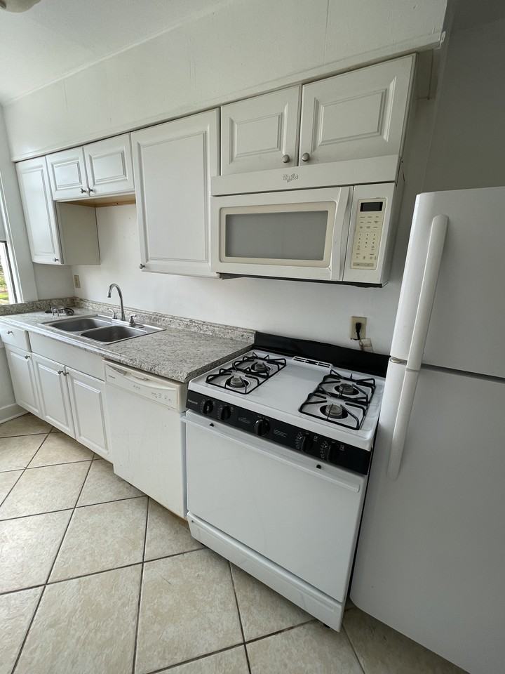 3300 Prytania - Photo 4 of 9