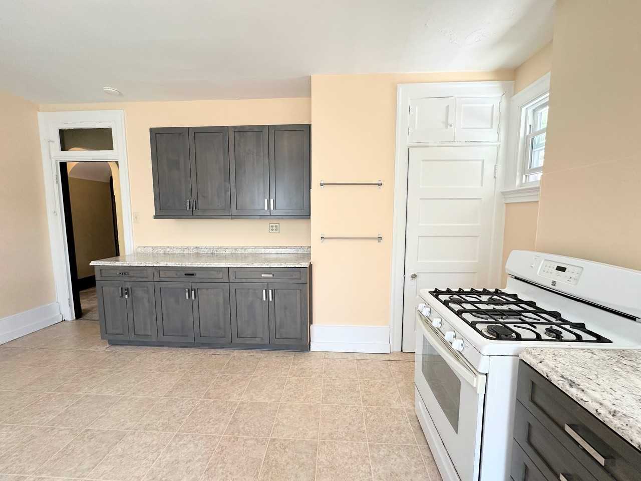 831-833 South Trenton Avenue - Photo 7 of 21