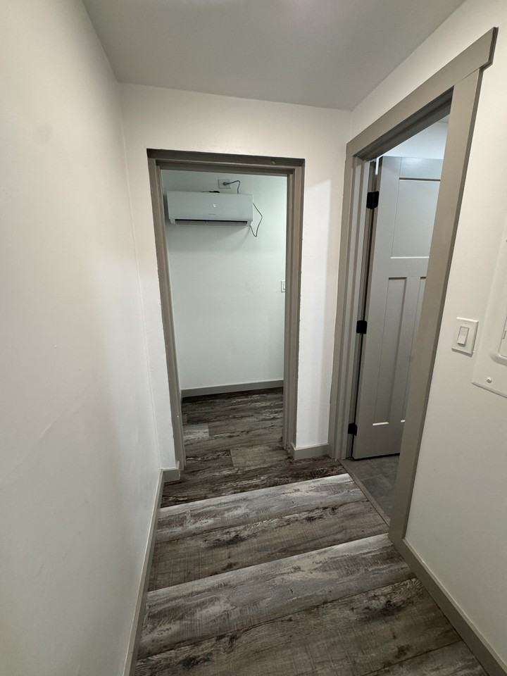 534 Lee Street - Photo 2 of 7