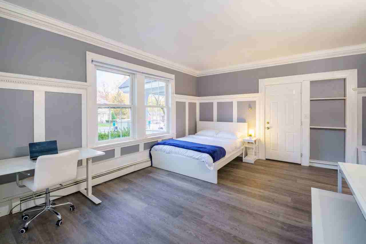 128 Mill Street - Photo 3 of 10