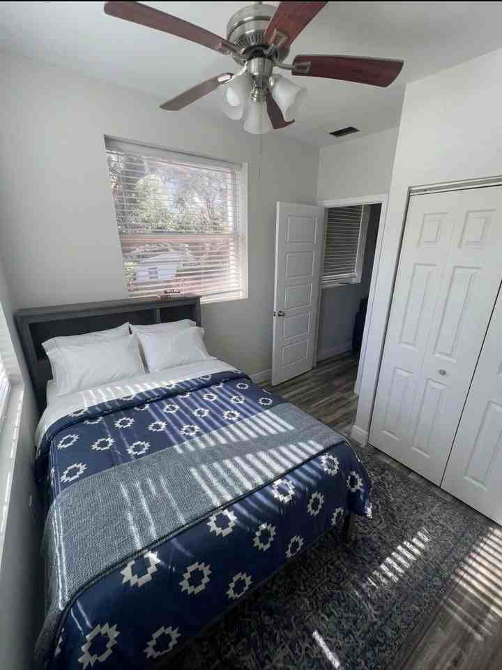 E 26th Ave - Photo 5 of 6