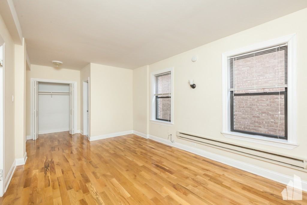 1347 N Dearborn St #606 - Photo 4 of 10