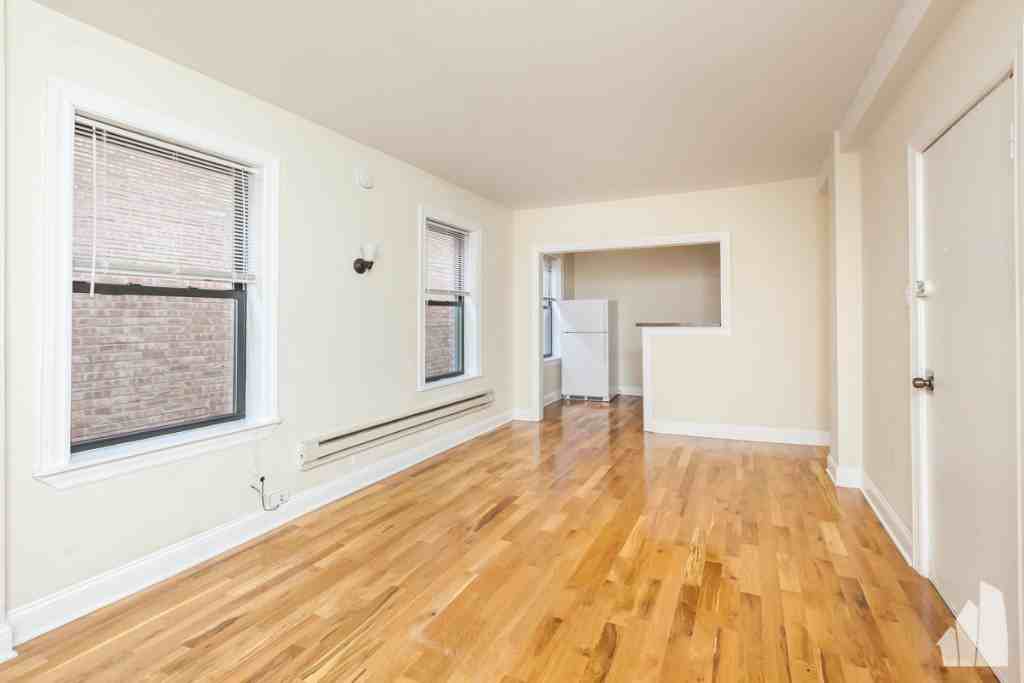 1347 N Dearborn St #606 - Photo 6 of 10