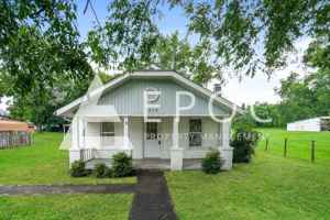 featured image of 1615 Zeverly St