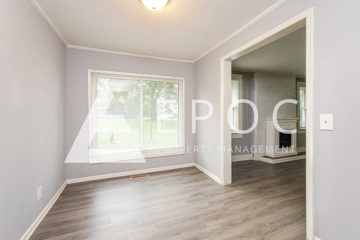1615 Zeverly St - Photo 6 of 19