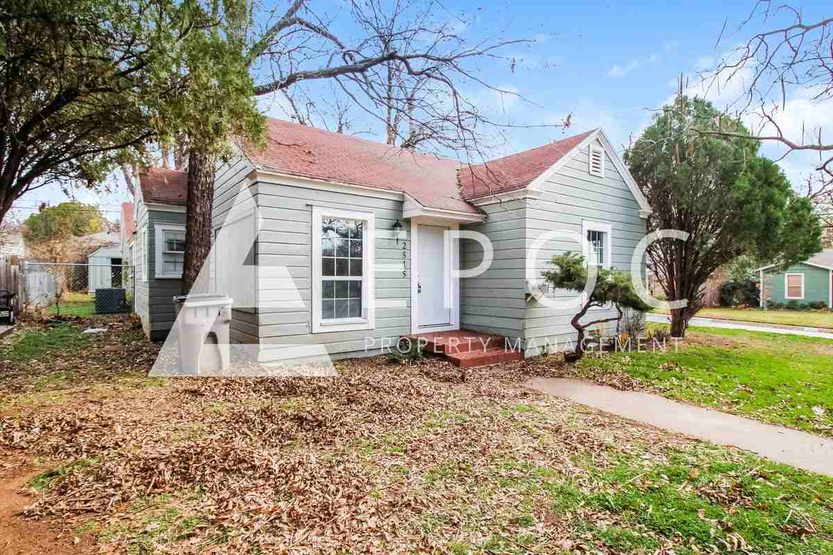 2515 Bridwell St - Photo 2 of 15