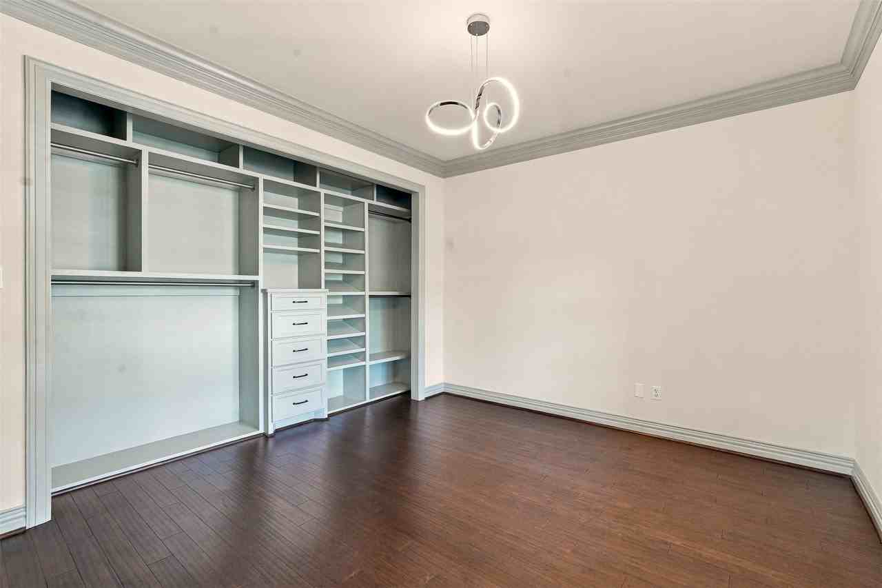 1110 Cordell St - Photo 7 of 15