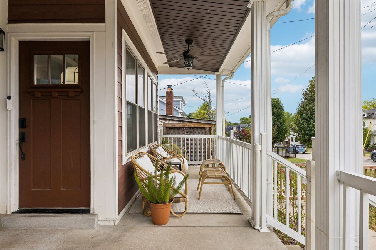 1073 Zophi St - Photo 6 of 49