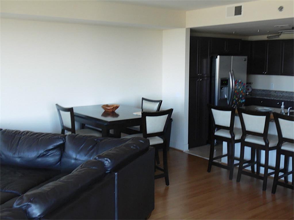 801 E Beach Dr - Photo 3 of 14