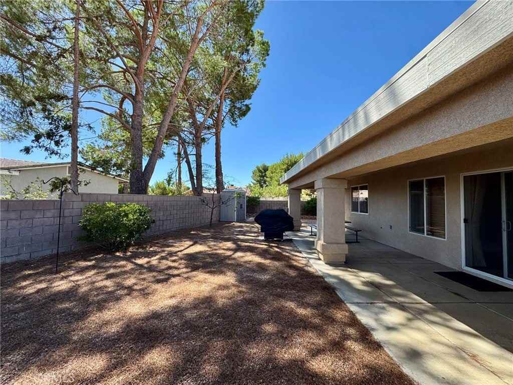 18015 Wildwood Dr - Photo 4 of 31