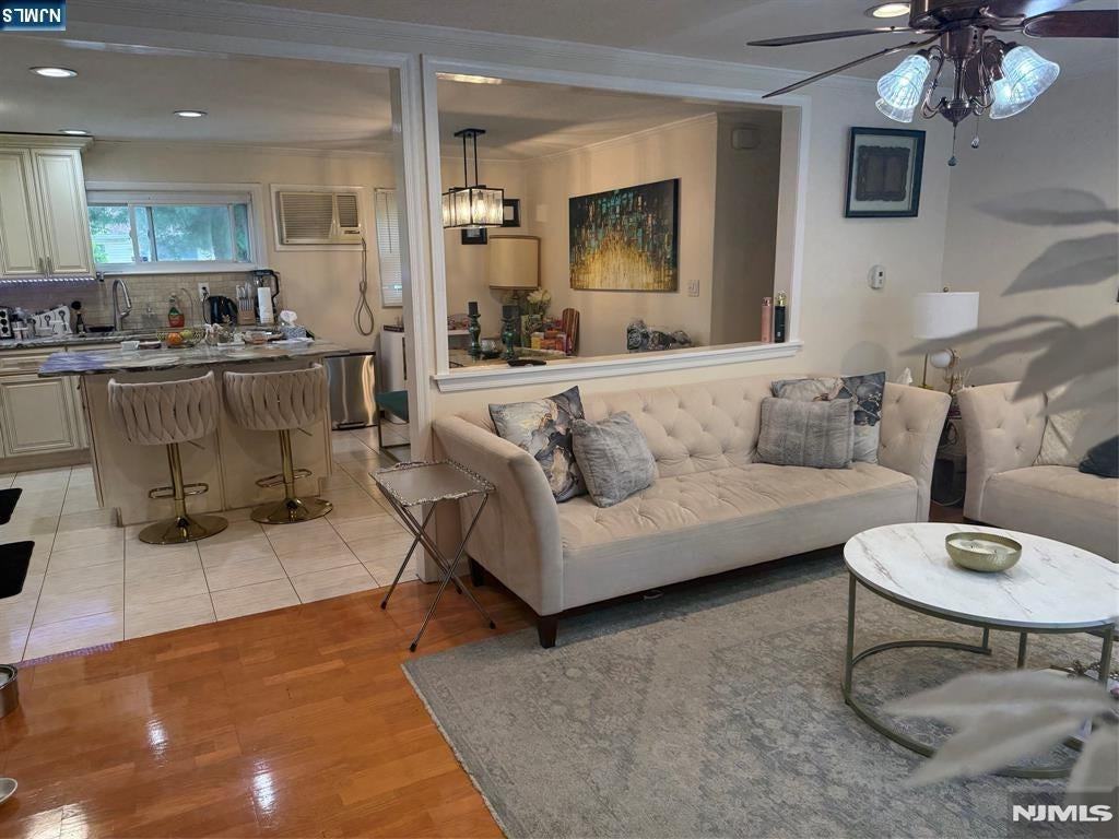 99 Forest Ave - Photo 4 of 12
