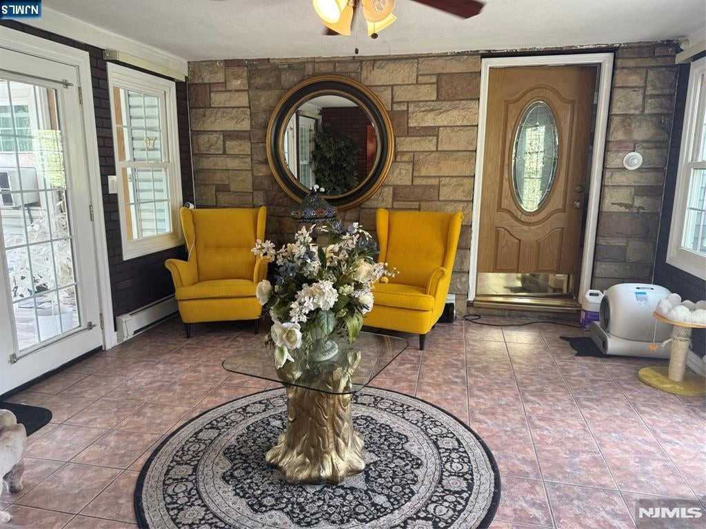 99 Forest Ave - Photo 5 of 12