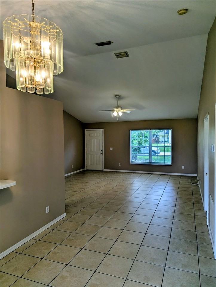 9125 100th Ct - Photo 7 of 20