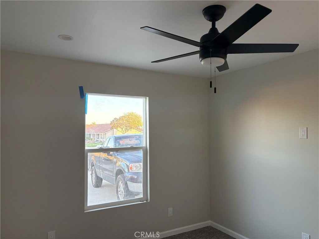 1148 N Elmwood Ave - Photo 6 of 12