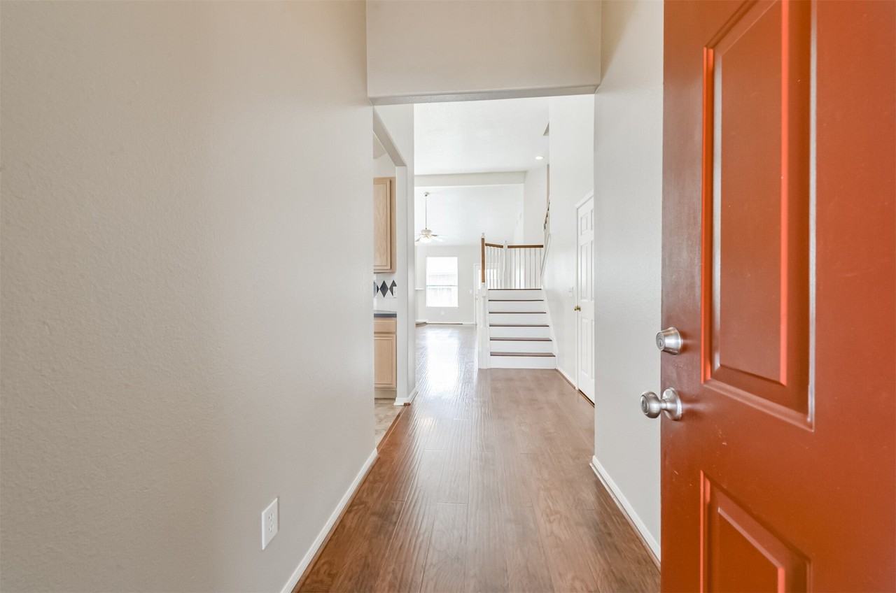 2907 Eagle Point Trail Dr - Photo 2 of 22