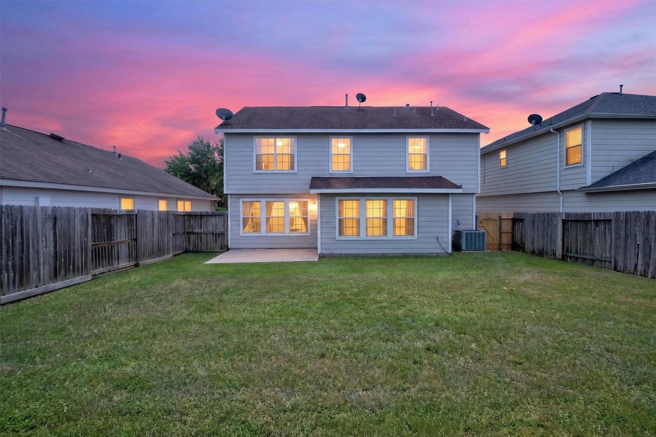 16323 Cole Bridge Ln - Photo 2 of 40