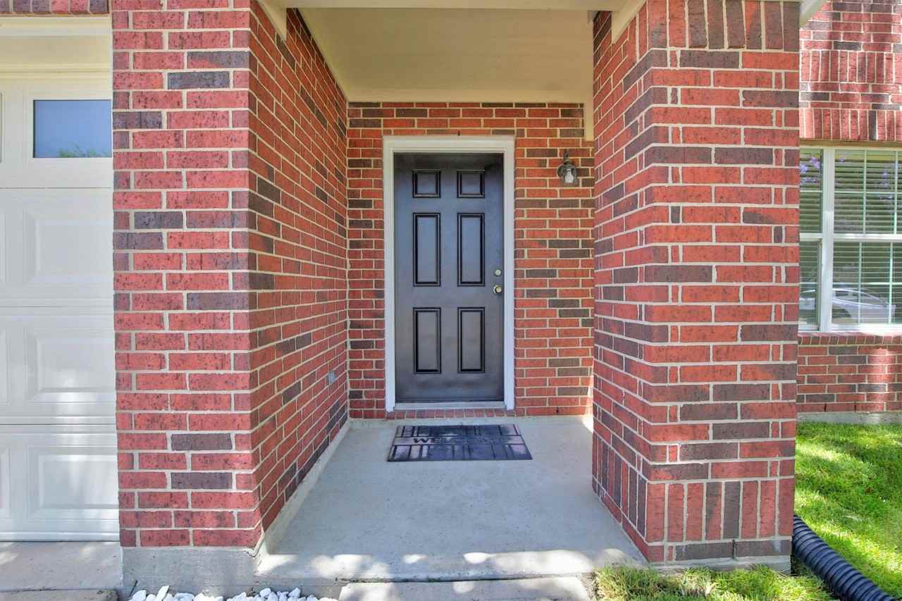 16323 Cole Bridge Ln - Photo 4 of 40