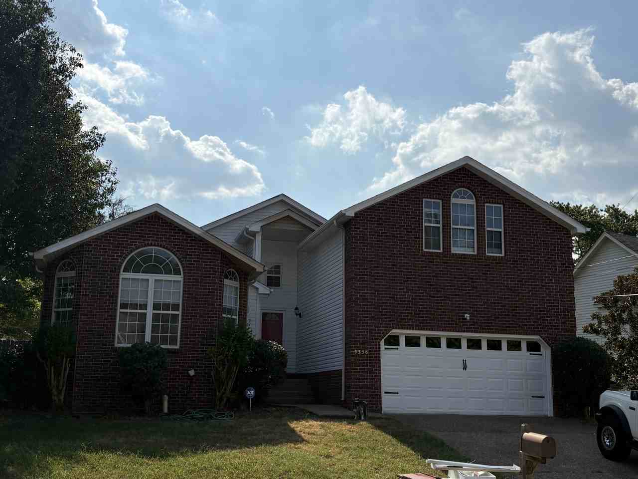 3356 Milbridge Dr - Photo 3 of 15