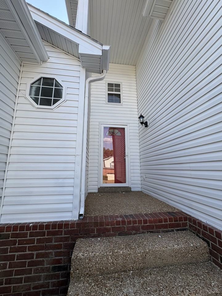 3356 Milbridge Dr - Photo 5 of 15